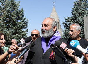 Это значит молить о мире любой ценой: Баграт Србазан