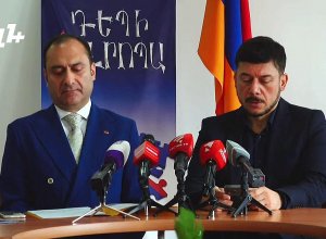 Եվրաքվեի ստորագրահավաքի շտաբի ներկայացուցիչներ Հովսեփ Խուրշուդյանի և Արտակ Զեյնալյանի ասուլիսը.ՈՒՂԻՂ