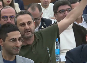 Անամոթներ. ավագանու նիստում իրավիճակը կտրուկ լարվեց