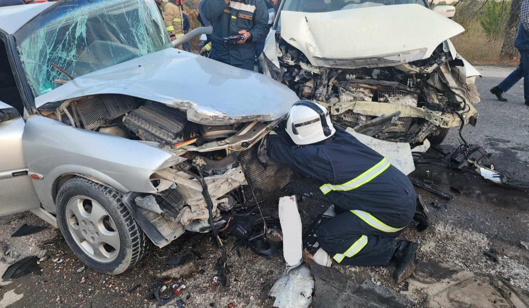 Բախվել են ավտոմեքենաներ (2)