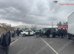 Ուշիի ոլորաններում բախվել են «Range Rover»-ն ու «ՎԱԶ 2107»-ը. կա 1 զոհ, 4 վիրավոր