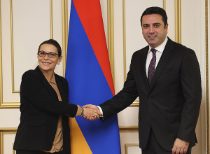 Ален Симонян встретился с депутатом Национального Собрания Франции Изабель Сантьяго и мэром Альфорвиля