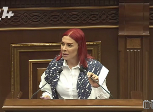 Самая большая ошибка Третьей республики заключалась в том, что она дала вам власть: Агнеса Хамоян