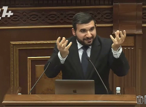 Վահագն Ալեքսանյանն ընթերցեց Ռոբերտ Քոչարյանին վերագրվող անշարժ գույքի ցանկը