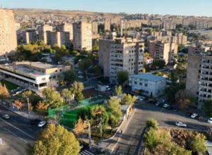 Ավան. հեռացվում են քաղաքի տեսքը աղավաղող գովազդային վահանակները