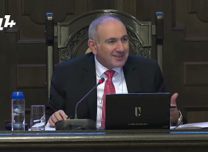 Если это память о дедушке, возьмите положите в вашей спальне «Газ 66» вашего деда: Пашинян