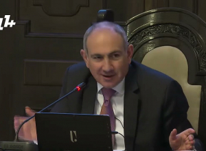 Իմ բախտը բերեց, ասացին՝ մի պզզցրեք, վարչապետը ստեղով անցնում ա