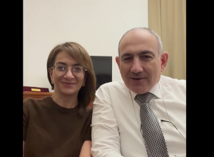 Ամուսնացա՞ծ ենք, թե ամուսնացած չենք. պարզ հարց, ոչ միանշանակ պատասխան․ Փաշինյանի ու կնոջ տեսանյութը