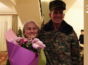 Զինվորի անակնկալ արձակուրդը՝ տոներին ընդառաջ