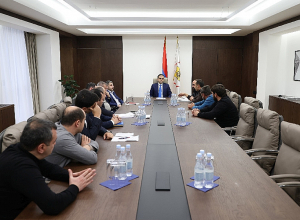 Տիգրան Ավինյանը հանդիպել է «Հաղթանակ» թաղամասի բնակիչների հետ