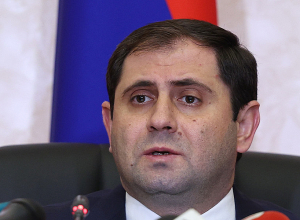 Не наша вина, что в ОДКБ почти нет ни одного офицера из РА: Папикян