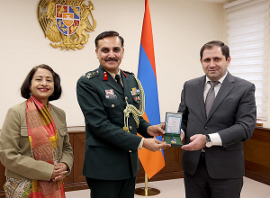 Папикян и посол Индии в РА обсудили вопросы сотрудничества в сфере обороны