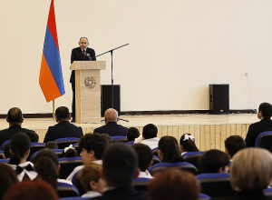 Школа должна научить детей жить хорошо: Пашинян