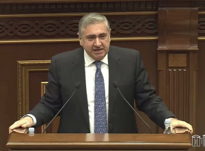 Это правительство признаёт, что оно больше не гордое: Артур Хачатрян