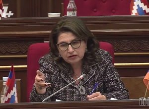 Выяснили ли вы, за какие грехи Нарек Зейналян получил ночью СМС, попытались ли вы защитить его права?