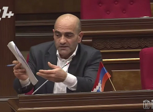 Не обязательно бежать и биться головой о стену, надо смотреть перед собой: Тадевос Аветисян – Пашиняну