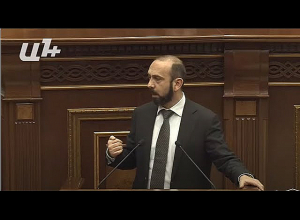 Несколько дней назад я зашёл в Facebook, вижу там буря: Арарат Мирзоян