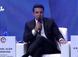 Երբ մեր վրա հարձակվեցին, ՀԱՊԿ-ից ոչինչ չլսեցինք, արձագանքեցին ժողովրդավարական երկրները. Սիմոնյան