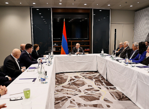 Премьер-министр провел встречу с представителями армянской общины Швейцарии