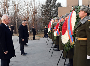 Նախագահ Վահագն Խաչատուրյանն այցելել է «Եռաբլուր» զինվորական պանթեոն