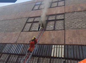 Արին Բերդի փողոցում բռնկված հրդեհը մեկուսացվել է