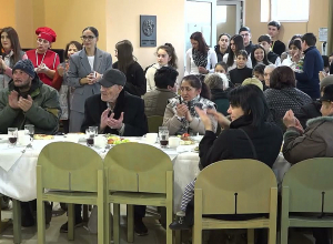 Մարդիկ, ովքեր երբեք չեն ժպտում, հուսահատ են. բայց նրանք ծափահարեցին ու ուրախացան