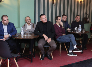 Նախարար Ժաննա Անդրեասյանը հանդիպել է թատերահամերգային կազմակերպությունների ղեկավարների հետ