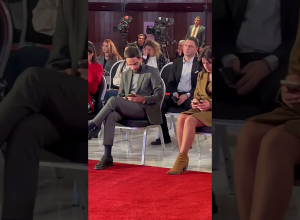 Я отвечал на вопросы журналистов в течение 4-5 часов, а в конце у нас состоялся короткий разговор: Пашинян