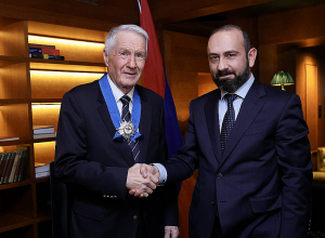 Միրզոյանը Թյորնբորն Յագլանդին պարգևատրել է Հայաստանի Հանրապետության Պատվո շքանշանով 