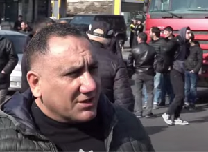 Լարված իրավիճակ Հաղթանակ թաղամասում. բնակիչները ճանապարհ են փակել․ ՈւՂԻՂ