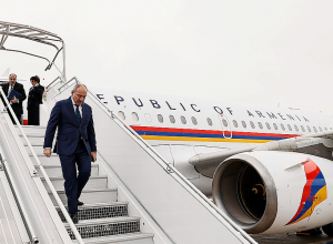 Никол Пашинян прибыл во Францию