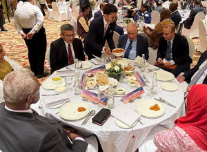 Սուրեն Պապիկյանը մասնակցել է Հնդկաստանի պաշտպանության նախարարի անունից կազմակերպված պաշտոնական ճաշին