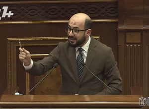 Вы, ваша власть, не позволили Араику Арутюняну пойти на диалог - с новым оружием сдался