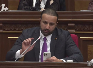 «Քրեական ենթամշակույթի դեմ պայքարը ձախողել եք»․ Հայկ Սարգսյանը մեղադրեց Արփինե Սարգսյանին