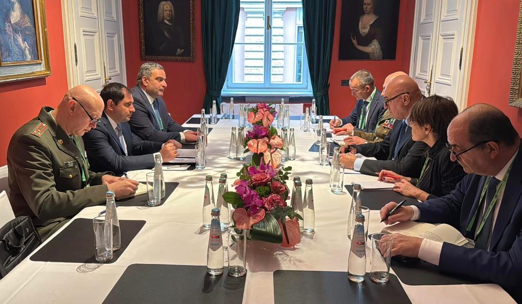 480171032_963773425905790_4445165682463927822_n