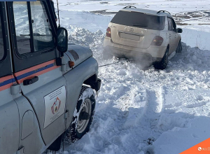 Спасатели вывели из блокады 14 автомобилей и оказали соответствующую помощь 32 гражданам