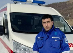 Ազատանում հիվանդատերը մոխրամանով հարվածել է Գյումրու շտապօգնության բուժակին․ Aravot.am