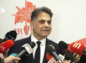 Пашинян сказал Макрону: я запретил вам приезжать в Армению, потому что вы организовали демонстрацию против меня