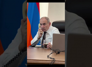 Пашинян разместил видеоматериал и озаглавил «Трудовые будни»