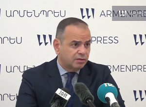 Ավելի քան 2000 հայ ԱՄՆ-ից արտաքսվելու վտանգի տակ է. Սինանյան