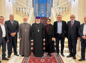 Ամենայն Հայոց Կաթողիկոսն ընդունեց ՀՅԴ Բյուրոյի նորընտիր անդամների