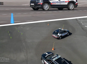 Պարեկային ծառայողները կատարելագործում են արտակարգ իրավիճակներում մեքենա վարելու հմտությունները