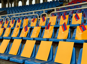 Տրիբունաների աթոռների վրա դրված կլինեն եռագույն դրոշի համապատասխան գույնի թղթեր․ ՀՖՖ