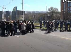 Լարված իրավիճակ՝ քաղաքապետարանի դիմաց.ՈՒՂԻՂ