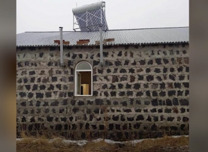 Ննջասենյակից գողացել էին ոսկյա 14 զարդ ու 117 հազար դրամ