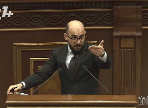 Դռնից հանում ես, լուսամուտից են գալիս․ Հովհաննիսյանը՝ Գյումրու ընտրությունների մասին