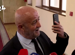 Նիկոլ Փաշինյանի դեմ մենակ ես հարց լուծեցի․ Հովիկ Աղազարյանը ափերից  դուրս եկավ