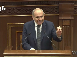 Եթե ժողովուրդը գտնում է, որ մենք գնում ենք սխալ ճանապարհով, թող դուրս գան ու անեն իշխանափոխություն