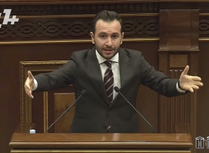 «Պարոն Դանիելյան, ի՞նչ կա-չկա»․ գոռգռոցներ, թեժ բանավեճ ԱԺ-ում