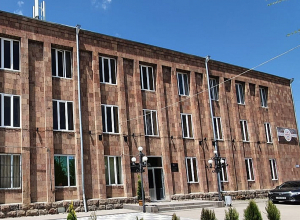 Խուզարկություններ են տեղի ունեցել Վարդենիսի քաղաքապետարանում